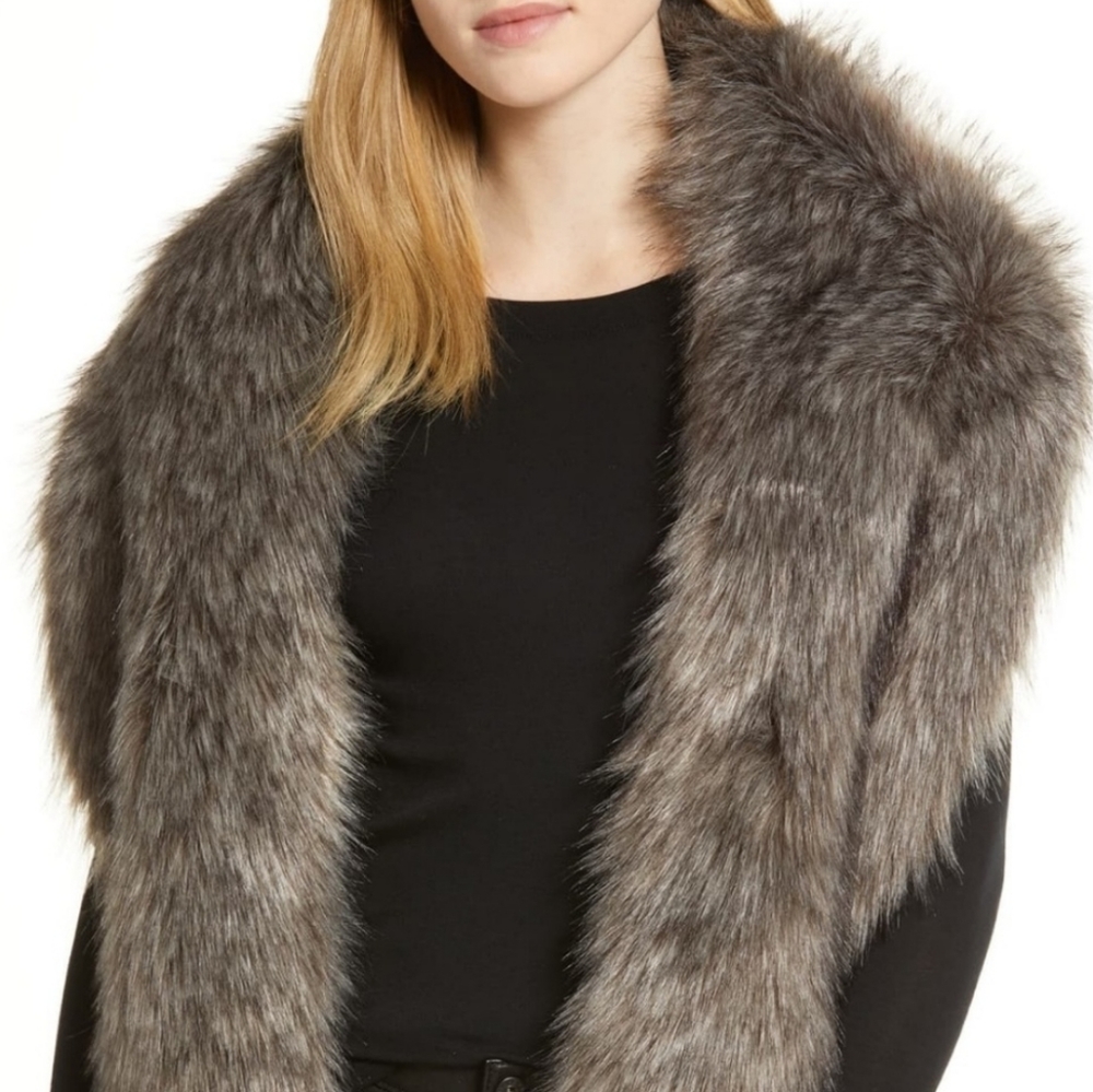 NWT Halogen faux fur stole